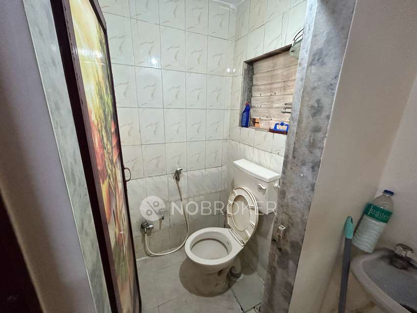 1 BHK Flat In Heera Complex For Sale  In Jogeshwari East