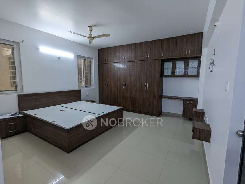 4 BHK Flat In Induscrest Apartment Complex For Sale  In Osman Nagar