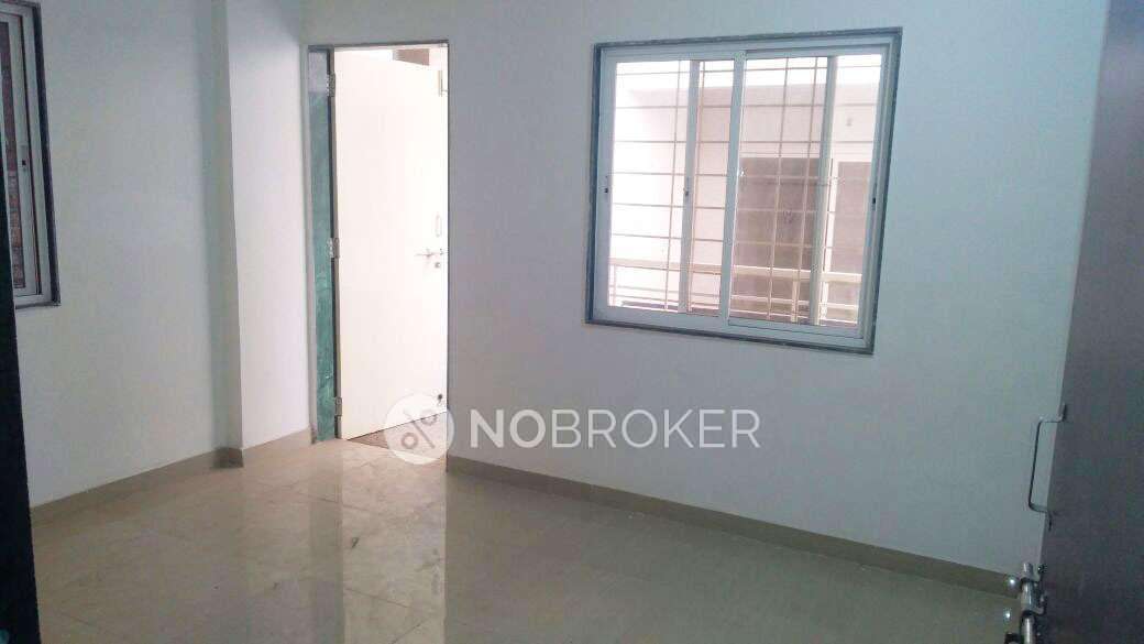 2 BHK Flat In Royal Woods Society For Sale  In Manjri Bk