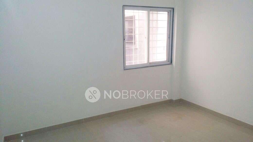 2 BHK Flat In Royal Woods Society For Sale  In Manjri Bk