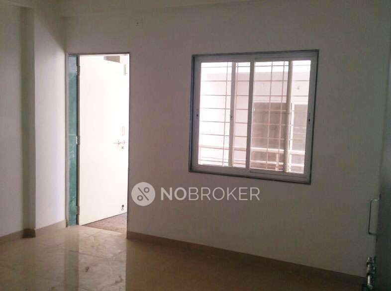 2 BHK Flat In Royal Woods Society For Sale  In Manjri Bk