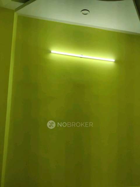 2 BHK Flat In Apt For Sale  In R Block Rd