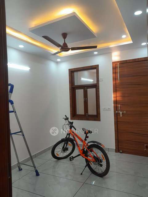 3 BHK Flat In G18a For Sale  In Uttam Nagar