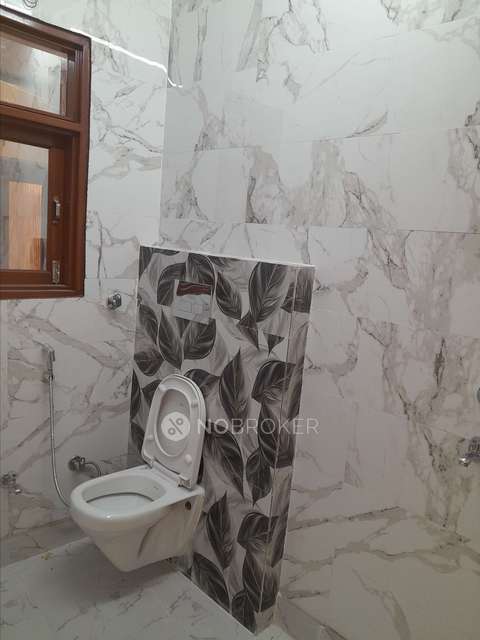 3 BHK Flat In G18a For Sale  In Uttam Nagar