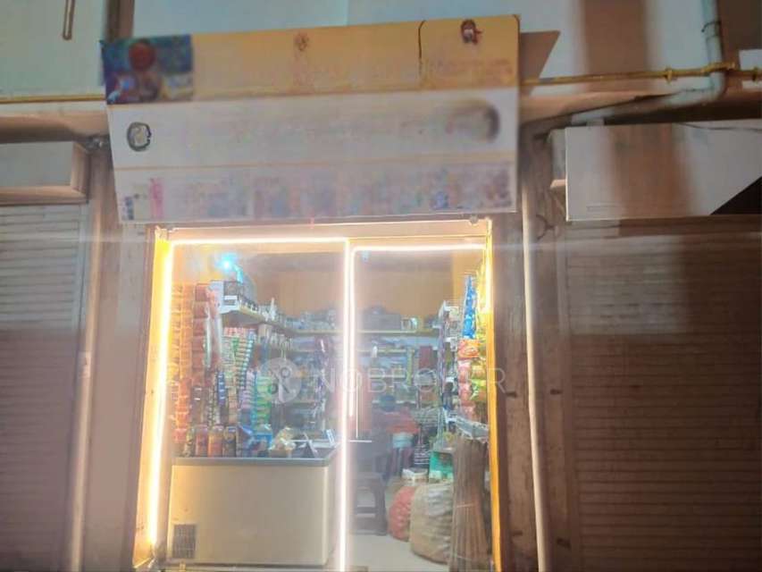 Shop in Ganpati Apartments {jain Builder}, Noida for Rent 