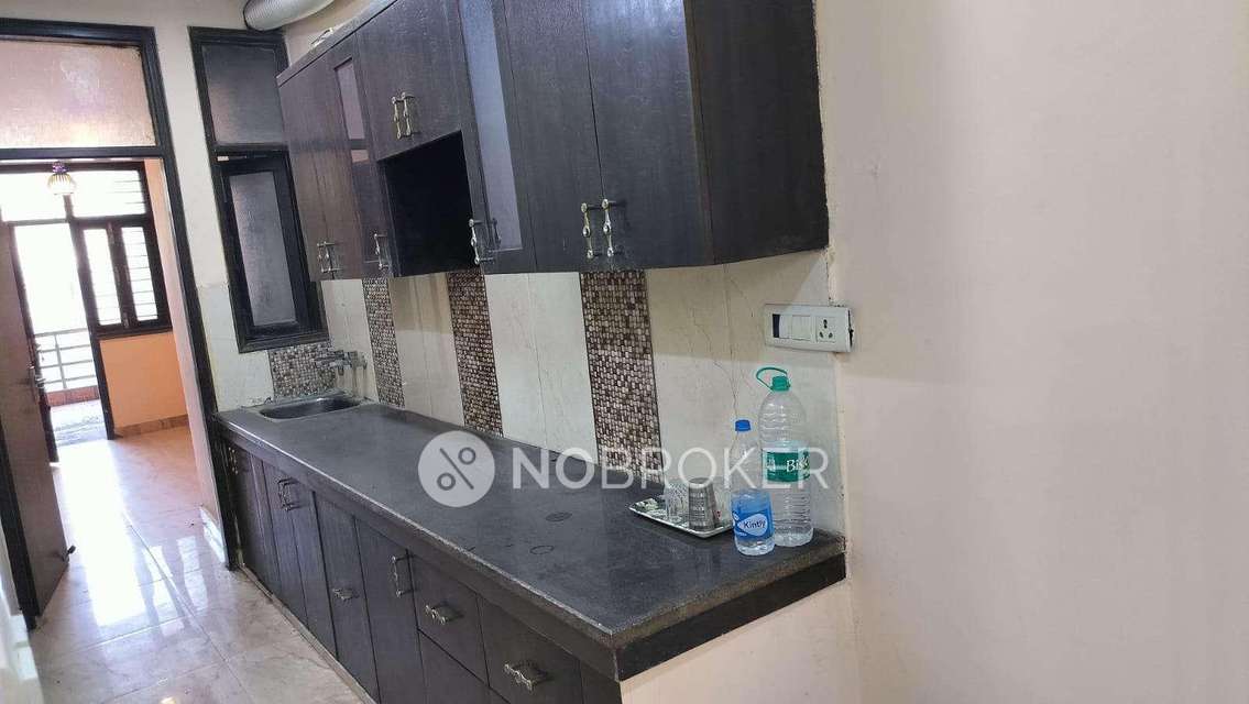 2 BHK Flat In Govind Puri For Sale  In Kalkaji