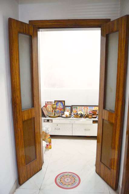 2 BHK Flat In  The Legend  For Sale  In Palace Colony Road