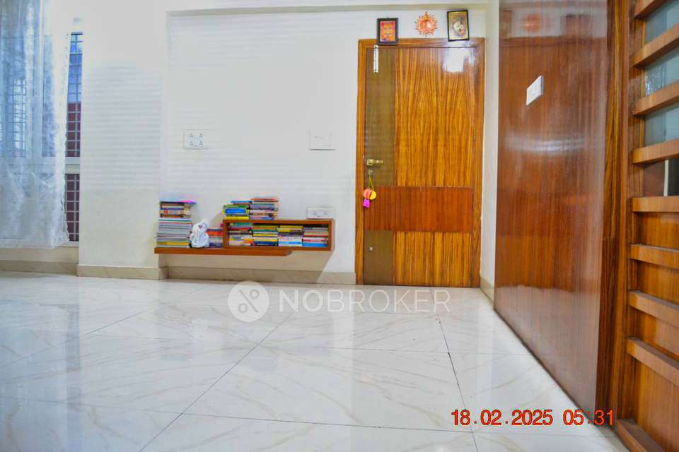 2 BHK Flat In  The Legend  For Sale  In Palace Colony Road