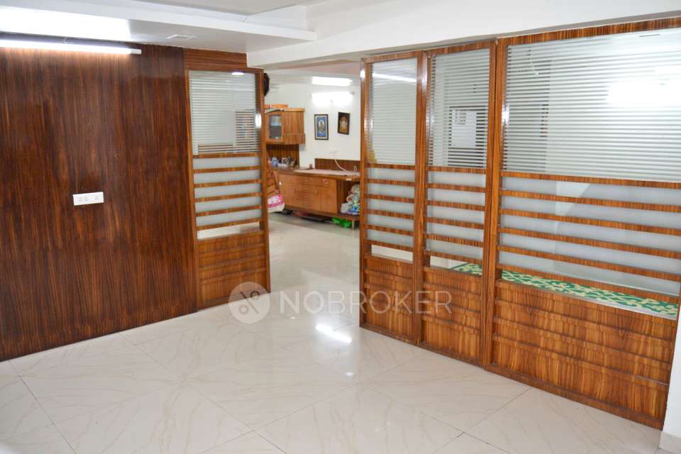 2 BHK Flat In  The Legend  For Sale  In Palace Colony Road