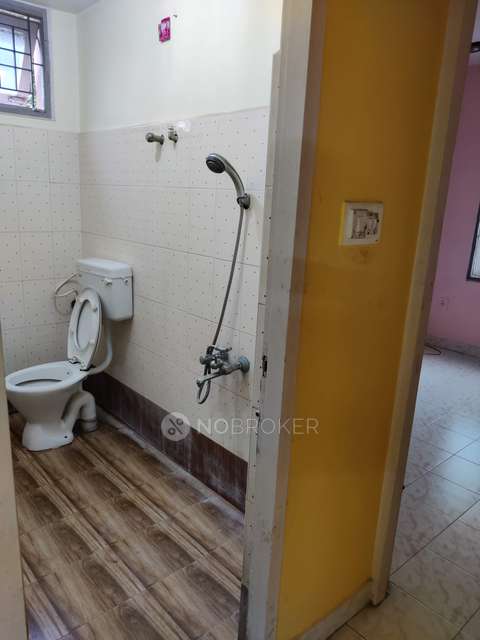 2 BHK Flat In Apoorva For Sale  In Porur