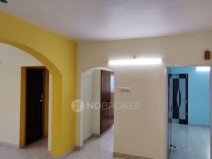 2 BHK Flat In Apoorva For Sale  In Porur