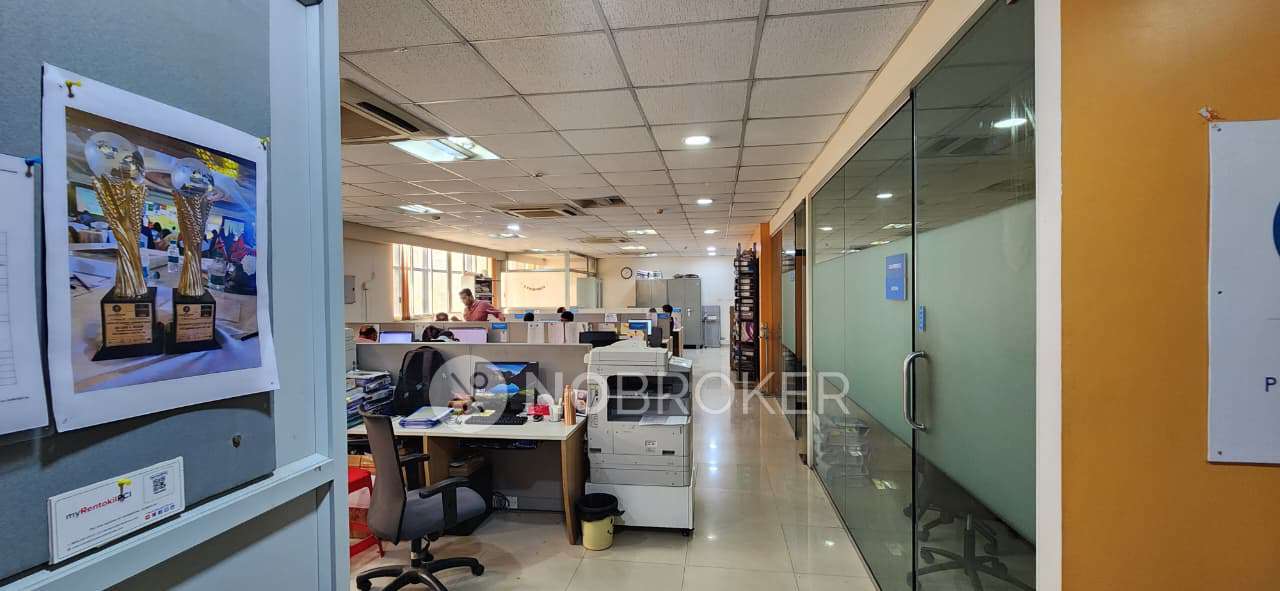 Office Space in Kothrud Bus Stand Road, Pune for Rent 