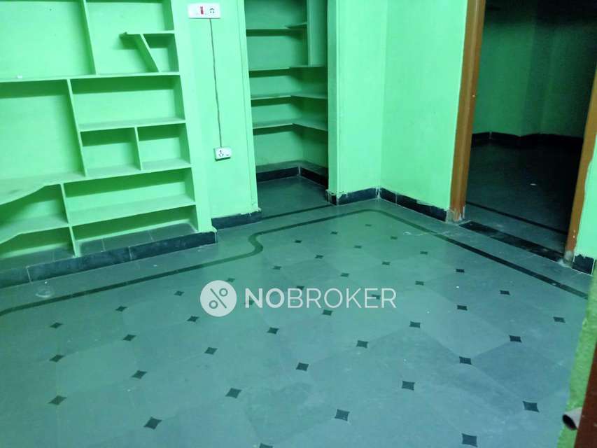 4+ BHK Flat For Sale  In Kondapur