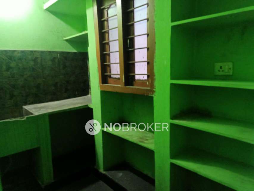 4+ BHK Flat For Sale  In Kondapur