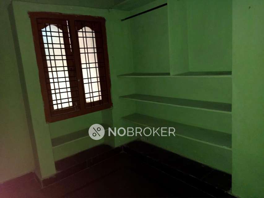 4+ BHK Flat For Sale  In Kondapur