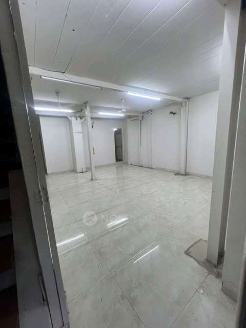 Retail  Property in  Nagpada, Mumbai for Rent 