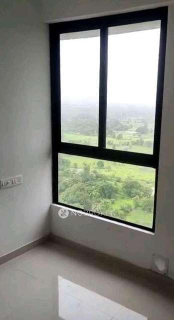 1 BHK Flat In Wadhwa Wise City For Sale  In Shedung