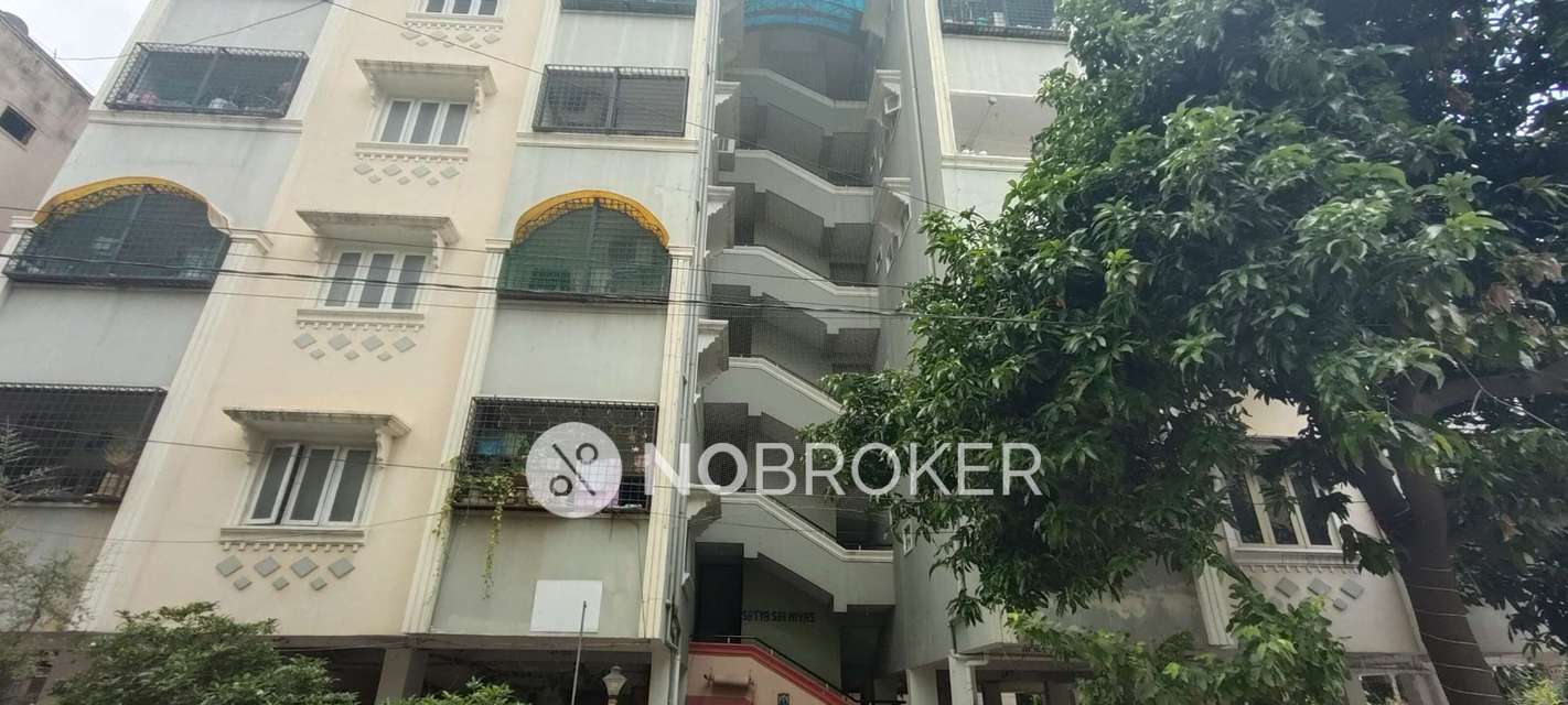 3 BHK Flat In Srivnetakata Sathya Nivas  For Sale  In Kukatpally