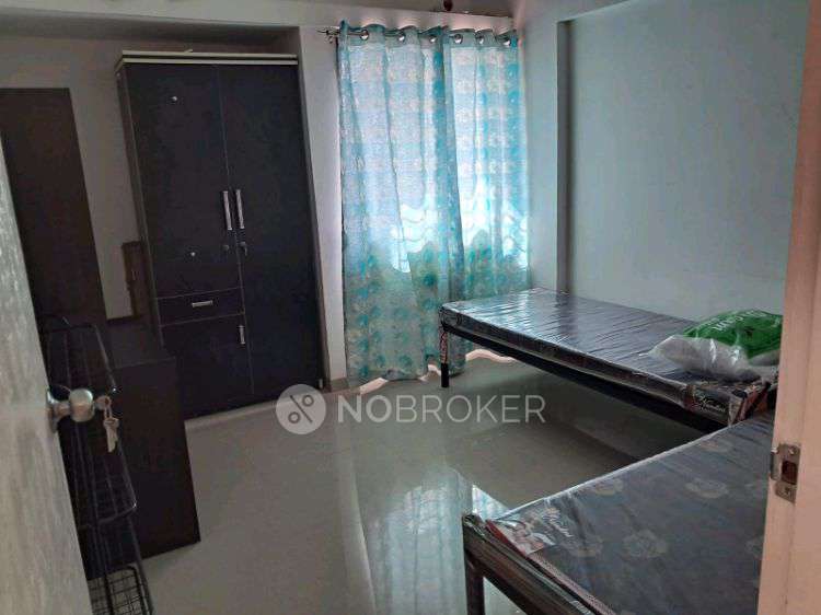 Single Room for Female In 2 BHK  In Ikon Four Avenues In Loni Kalbhor