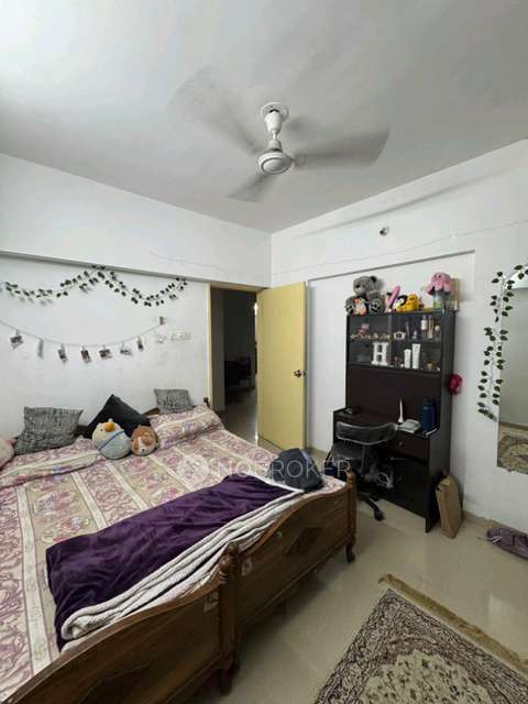 Single Room for Female In 2 BHK  In Ikon Four Avenues In Loni Kalbhor