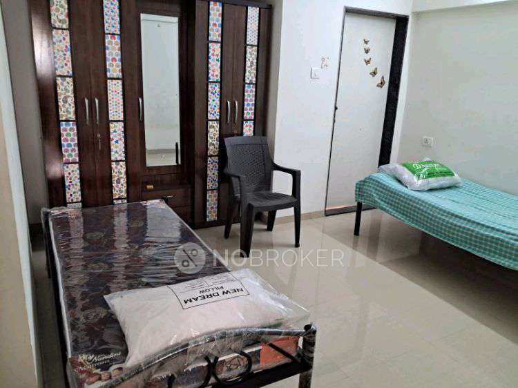 Single Room for Female In 2 BHK  In Ikon Four Avenues In Loni Kalbhor
