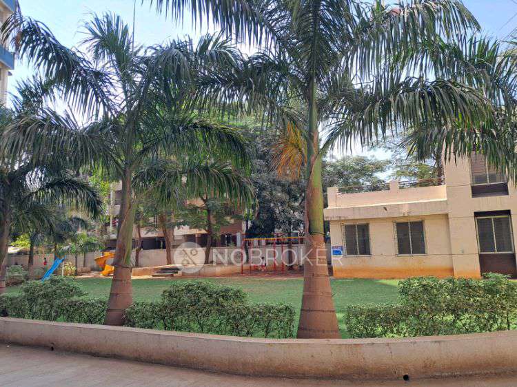 Single Room for Female In 2 BHK  In Ikon Four Avenues In Loni Kalbhor