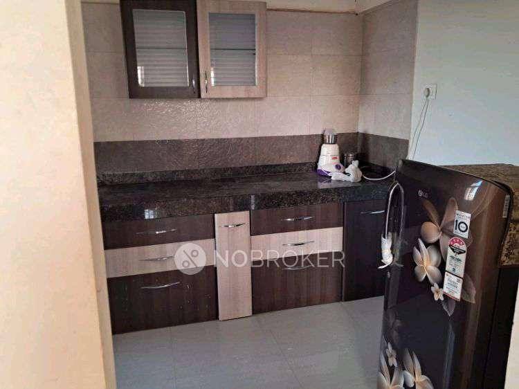 Single Room for Female In 2 BHK  In Ikon Four Avenues In Loni Kalbhor