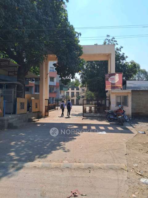 Single Room for Female In 2 BHK  In Ikon Four Avenues In Loni Kalbhor