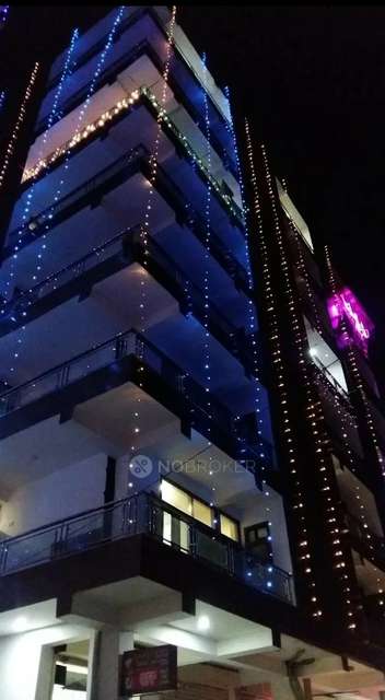 Shop in Sector 104, Noida for sale