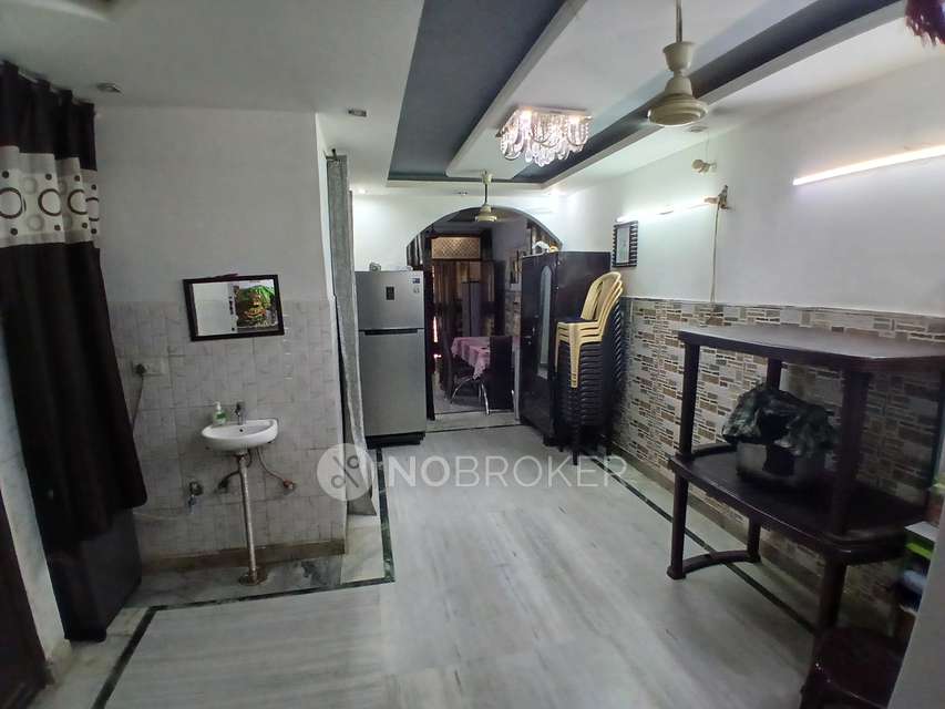 3 BHK Flat In A 44 Harinagar 1st Floor For Sale  In Hari Nagar