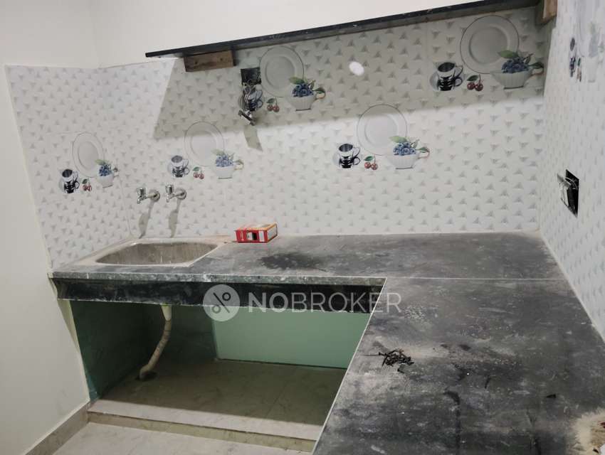 2 BHK House for Rent  In Arjan Garh, Aya Nagar