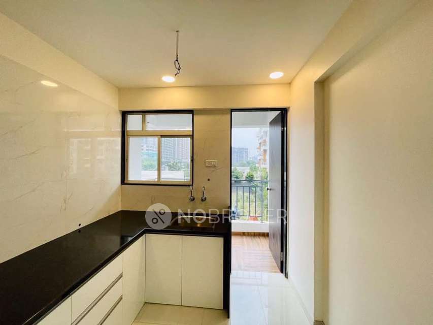 Shared Room for Female In 2 BHK  In Shubh Evan C1 In Keshav Nagar