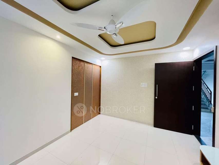 Shared Room for Female In 2 BHK  In Shubh Evan C1 In Keshav Nagar