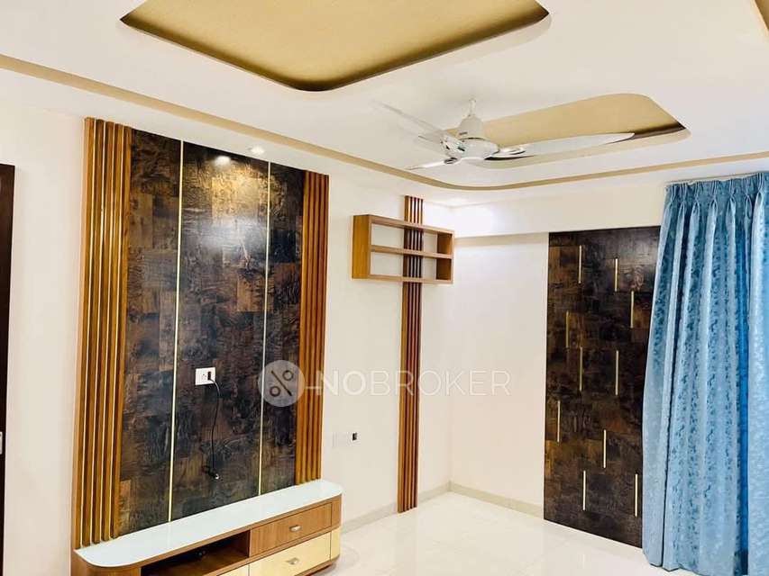 Shared Room for Female In 2 BHK  In Shubh Evan C1 In Keshav Nagar