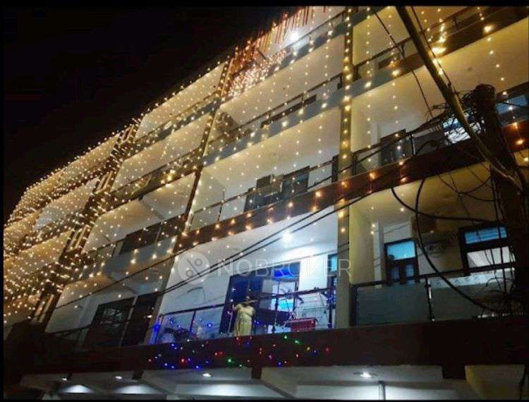 2 BHK Flat In Luxury Villa for Rent  In Sector 30