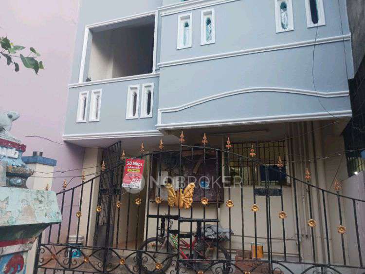 2 BHK Flat In Gajalakshmi  For Sale  In Rayapettai Admk Office