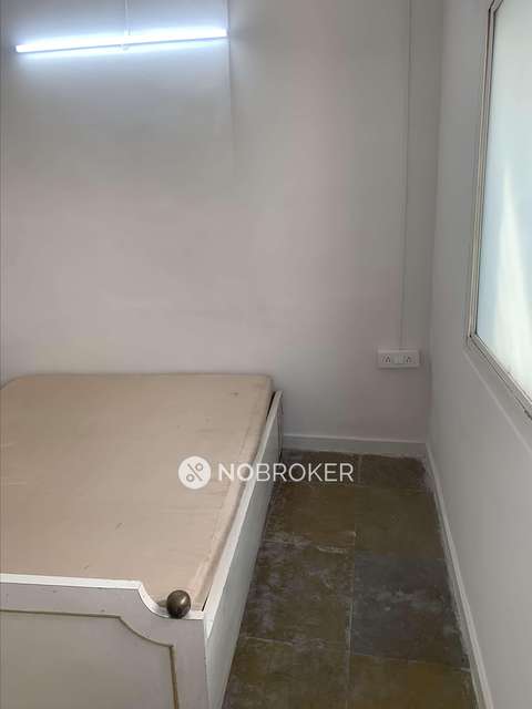 2 BHK Flat In Pawar Building For Sale  In Dhankawadi 