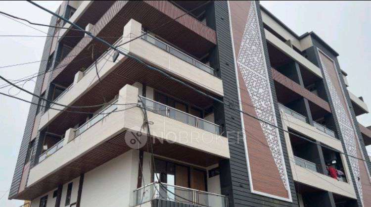 2 BHK Flat In Lucky Palm Valley For Sale  In Bisrakh Jalalpur