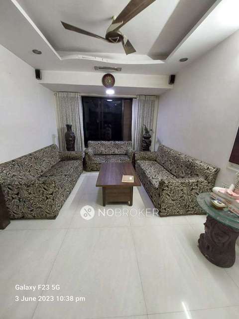 Shared Room for Female In 2 BHK  In Ghatkopar East