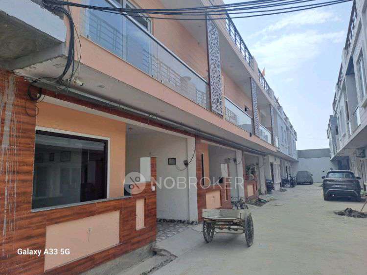 Plot For Sale  In Builder Noida Extension Sec 1