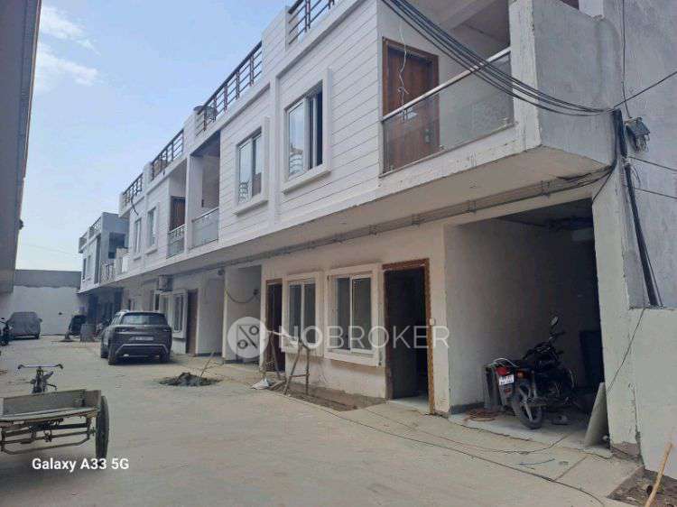 Plot For Sale  In Builder Noida Extension Sec 1