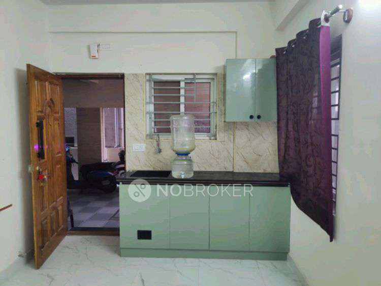 1 RK Flat for Rent  In Maithri Layout