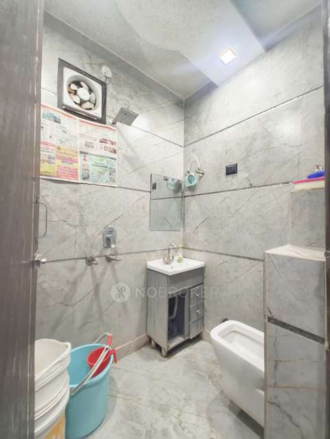 2 BHK Flat In Rwa Vani Vihar For Sale  In Uttam Nagar, Delhi