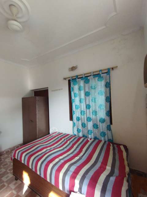 1 RK Flat In Dda B2 Green Glade Apartments for Rent  In Vasant Kunj