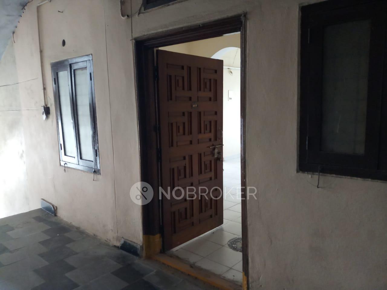 MRR Universe Deluxe Apartment