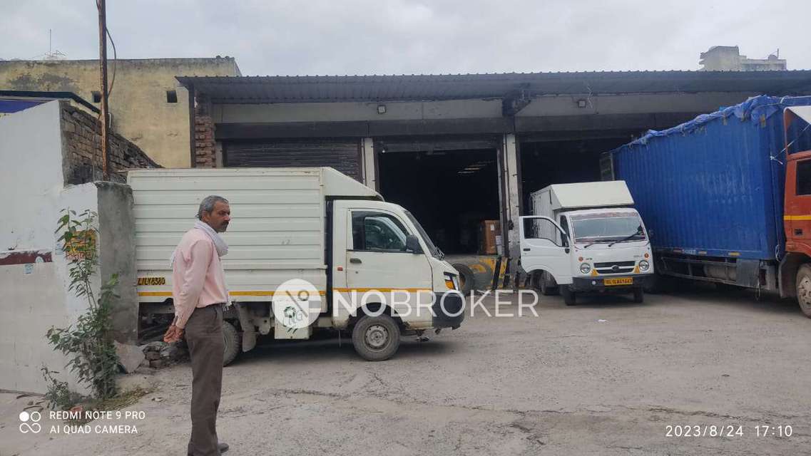 Godown/Warehouse in Dwarka, Delhi for sale 