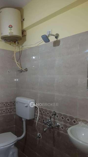 4+ BHK Flat In Standalone Building  For Sale  In Vidyaranyapura