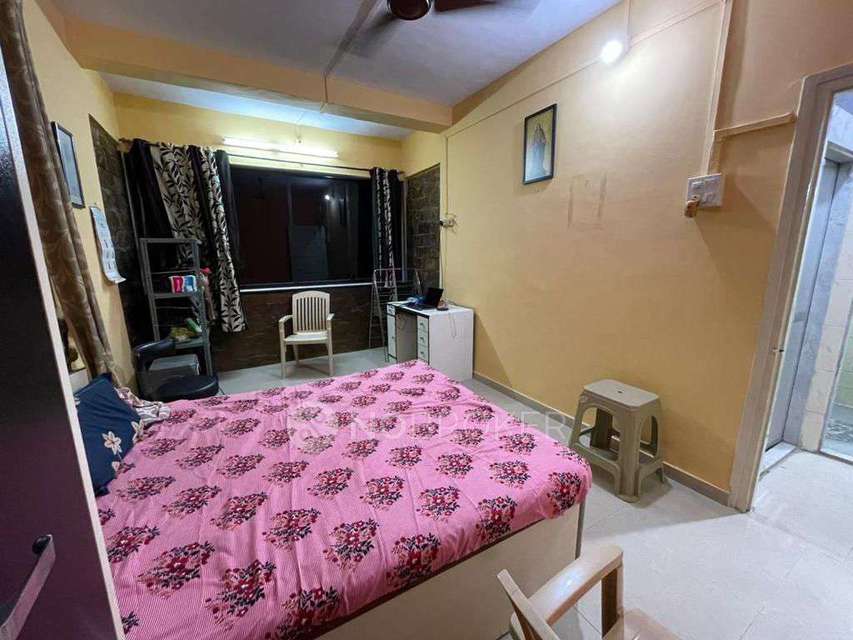 1 BHK Flat In Standalone Building  for Rent  In Mulund West