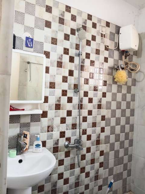 3 BHK Flat In Mc Sarovar For Sale  In K R Puram