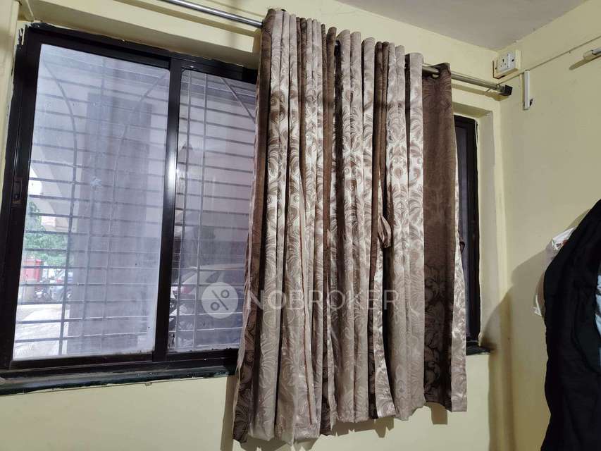 Shared Room for Female In 1 RK  In Vishnu Sri Apartment In Warje Jakat Naka